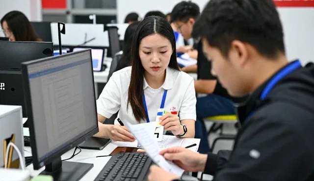 厂房车间解决方案中的内容分发选择
